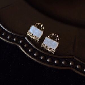 18KGP  Pop Mini H Earrings